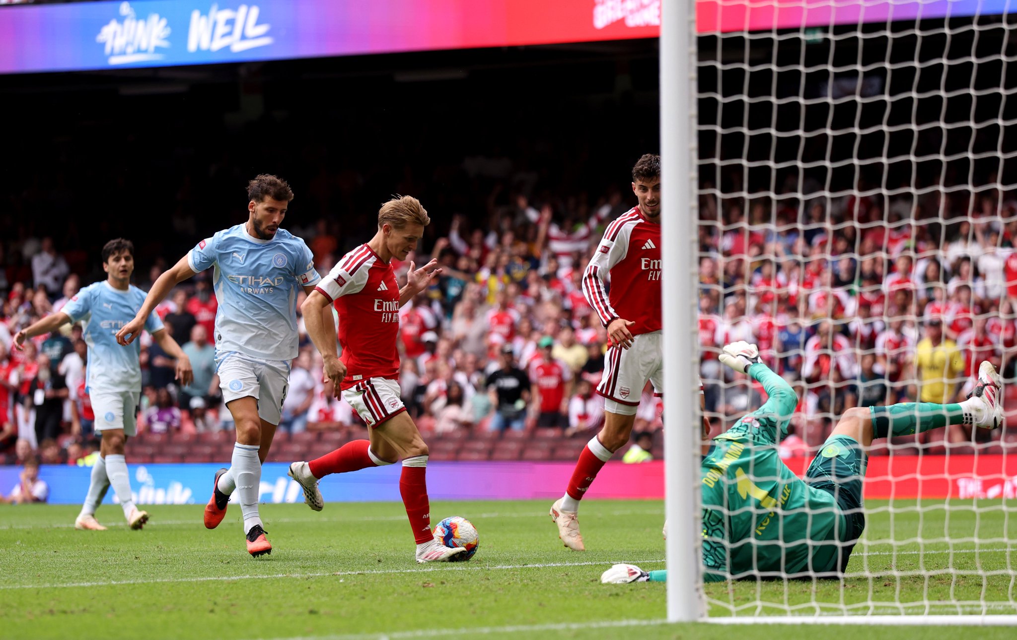 Arsenal thrash Man City to win Community Shield