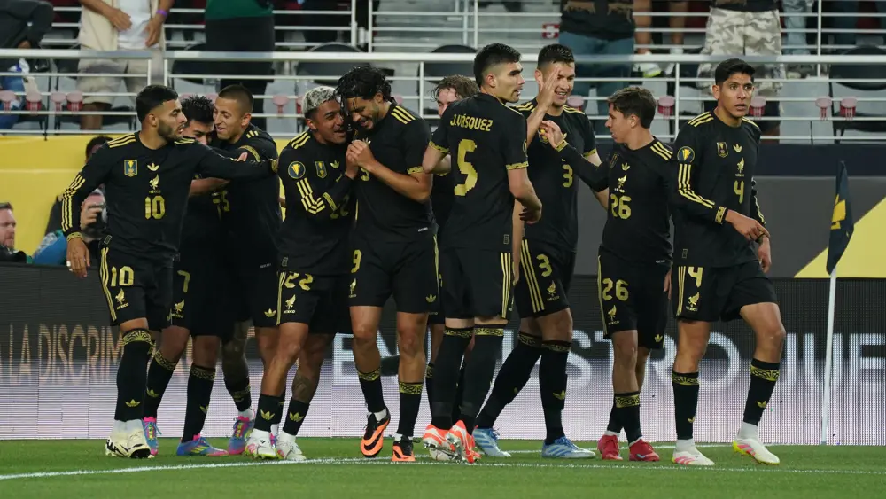 Jiménez Triumph Mexico Honduras Copa Oro