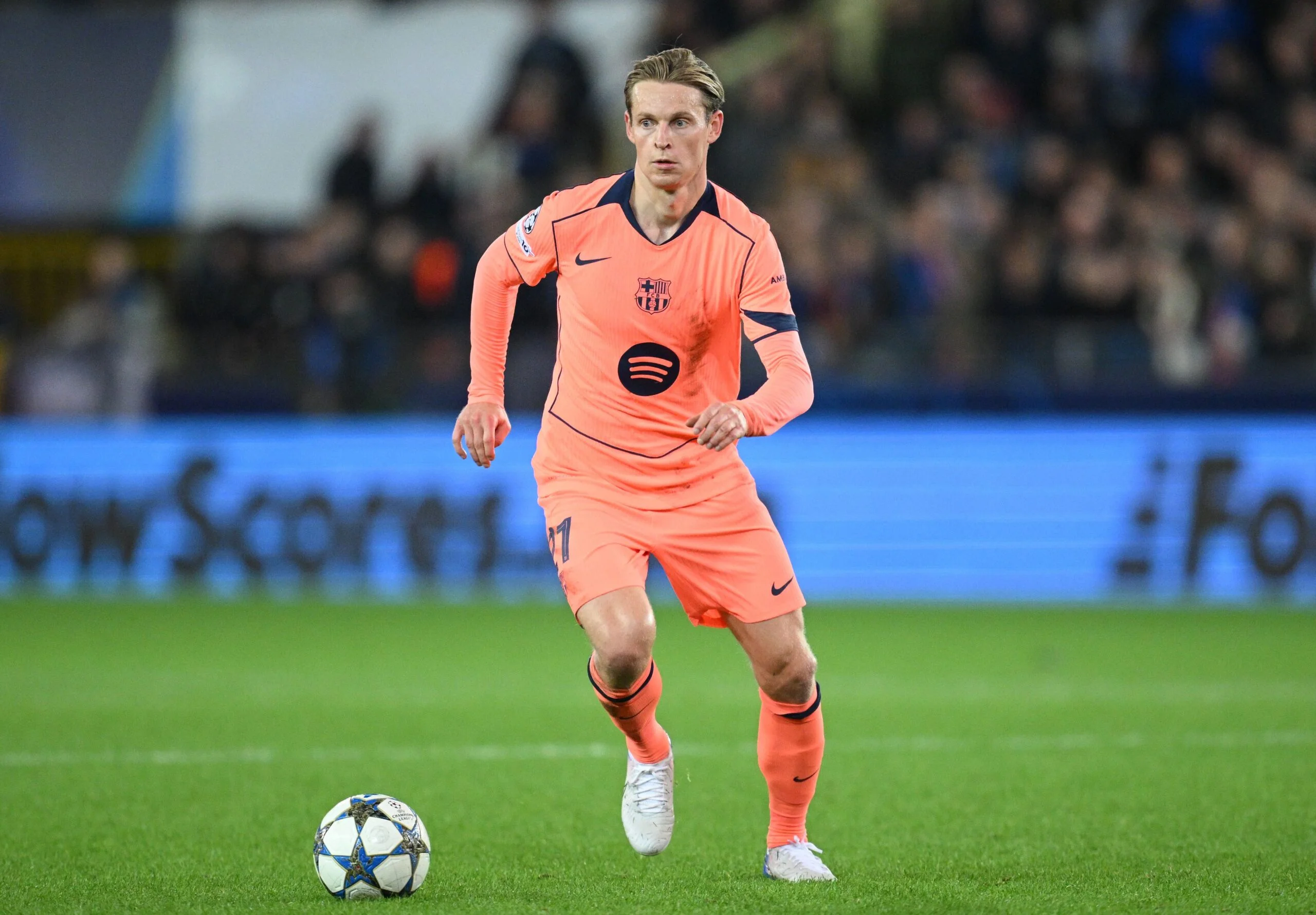 Frenkie de Jong slams referee